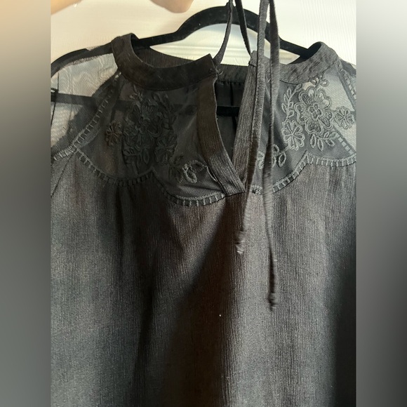Black Lace Detail Blouse - Picture 10 of 10